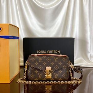 Louis Vuitton Pochette Métis East West Monogram